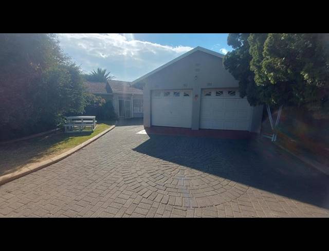 3 BEDROOM HOUSE FOR SALE IN FREEWAY PARK